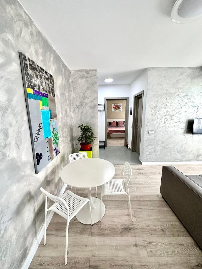Mega Rossa Residence Bucharest Exterior photo